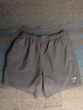 Gymshark Arrival 7" Shorts - Men's - Medium - Gray